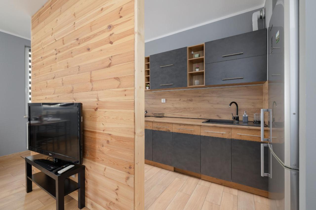 Osiedle Avia Family Apartment In Krakow With Balcony By Noclegi Renters Экстерьер фото