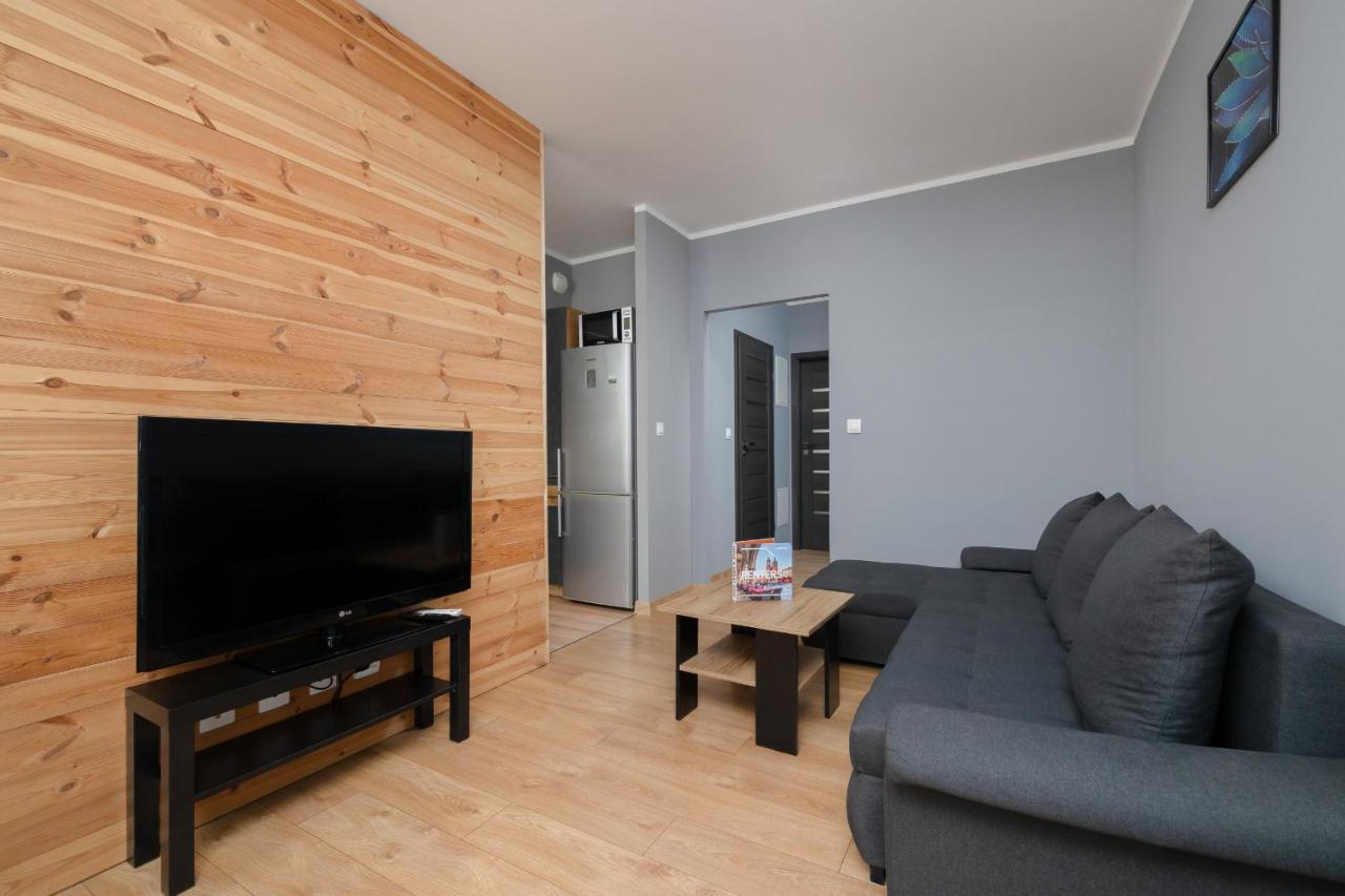 Osiedle Avia Family Apartment In Krakow With Balcony By Noclegi Renters Экстерьер фото